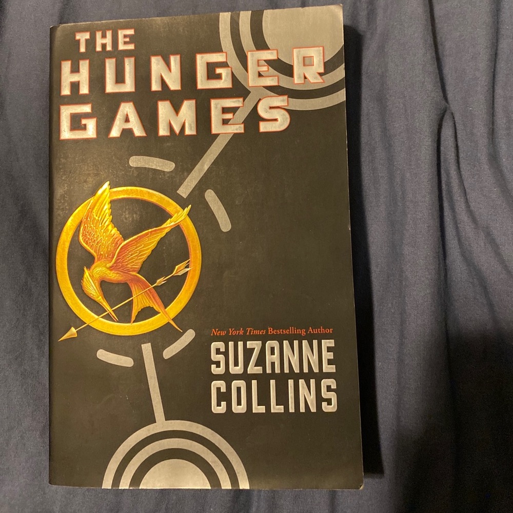 2 for 10$ The Hunger Games Novel